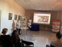 Звучит стих «Старик» Егора Елистратова